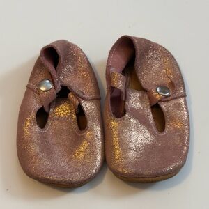 Mon petit shoes size 6 pink champagne.